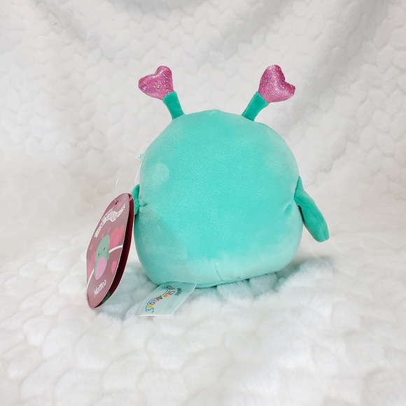 Mattea Squishmallow Grasshopper Valentines Day Squad BNWT 5 Inch - Picture 3 of 7